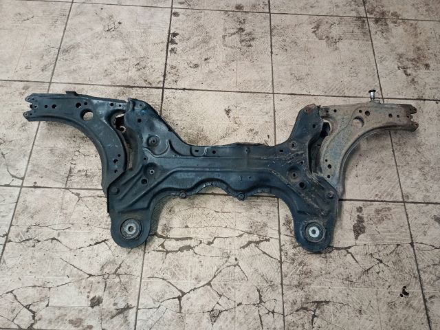 bontott VW GOLF IV Első Bölcső