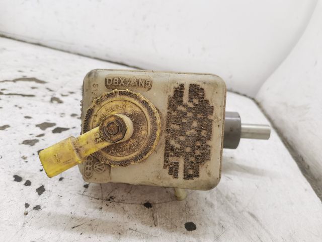 bontott VW GOLF IV Főfékhenger