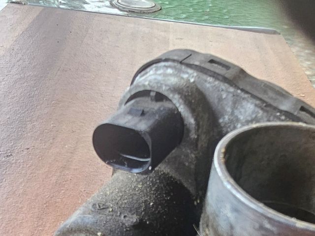 bontott VW GOLF IV Fojtószelep (Elektromos)