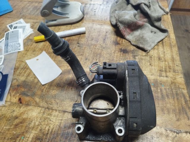 bontott VW GOLF IV Fojtószelep (Elektromos)