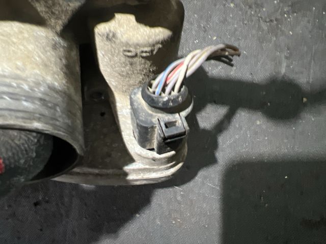 bontott VW GOLF IV Fojtószelep (Elektromos)