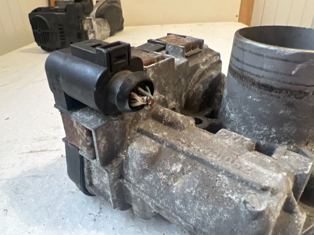 bontott VW GOLF IV Fojtószelep (Elektromos)