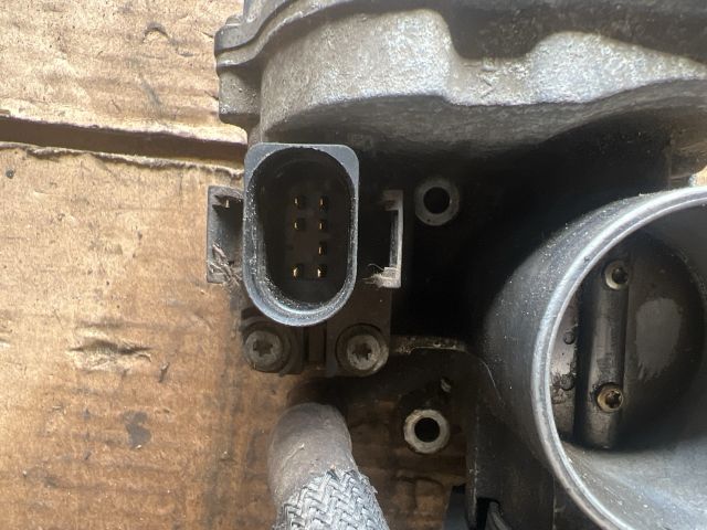 bontott VW GOLF IV Fojtószelep (Mechanikus)