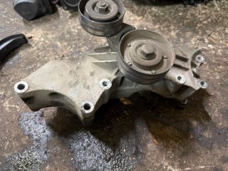 bontott VW GOLF IV Generátor Tartó Bak