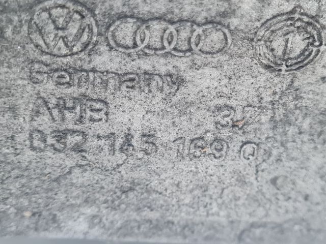 bontott VW GOLF IV Generátor Tartó Bak