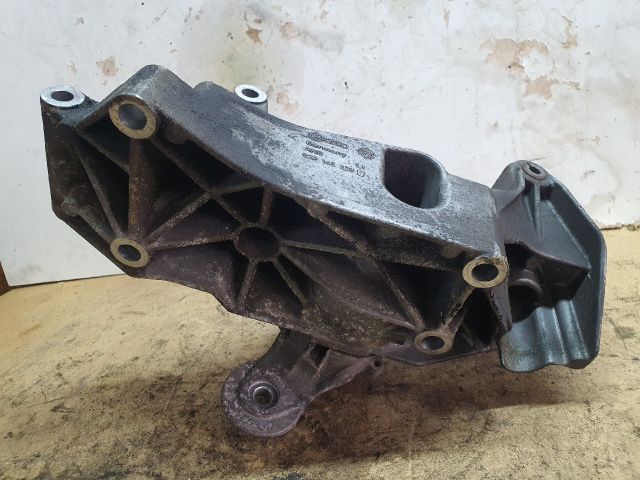 bontott VW GOLF IV Generátor Tartó Bak
