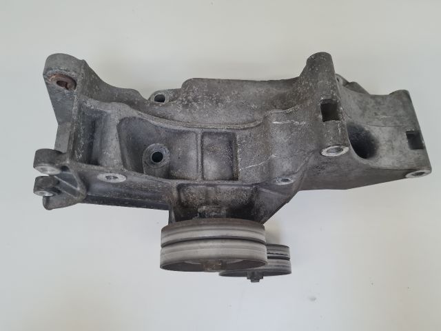 bontott VW GOLF IV Generátor Tartó Bak