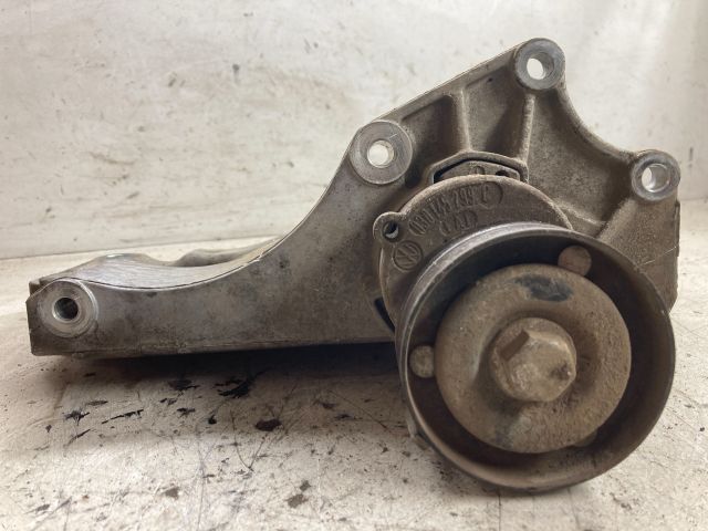 bontott VW GOLF IV Generátor Tartó Bak