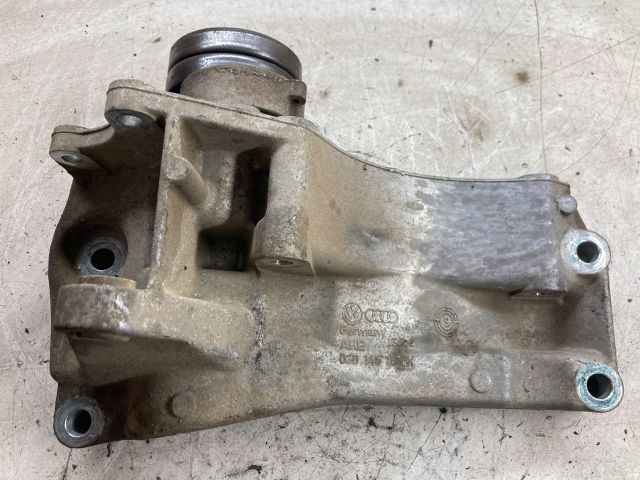 bontott VW GOLF IV Generátor Tartó Bak