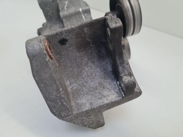 bontott VW GOLF IV Generátor Tartó Bak