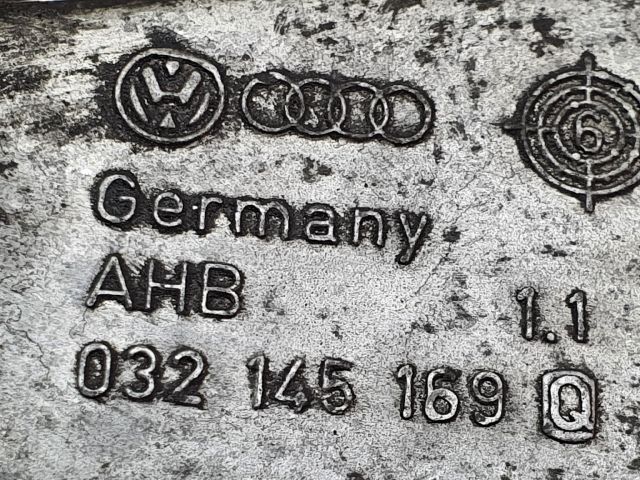 bontott VW GOLF IV Generátor Tartó Bak