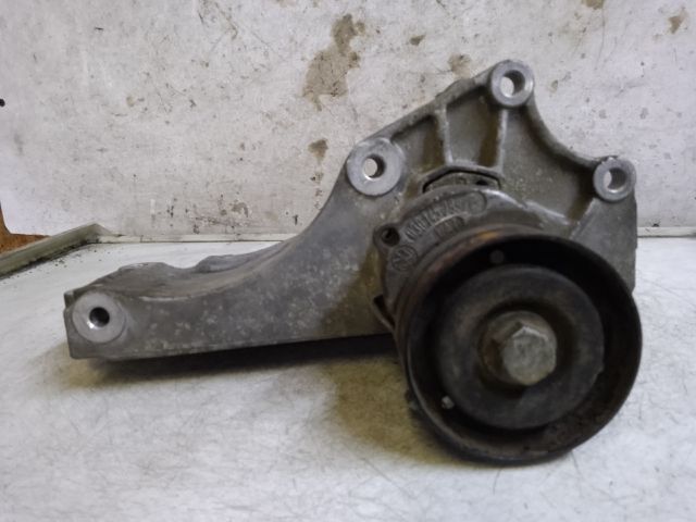 bontott VW GOLF IV Generátor Tartó Bak