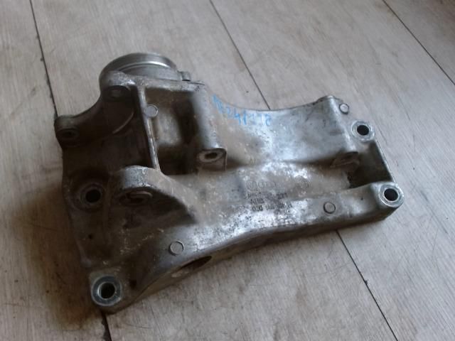 bontott VW GOLF IV Generátor Tartó Bak