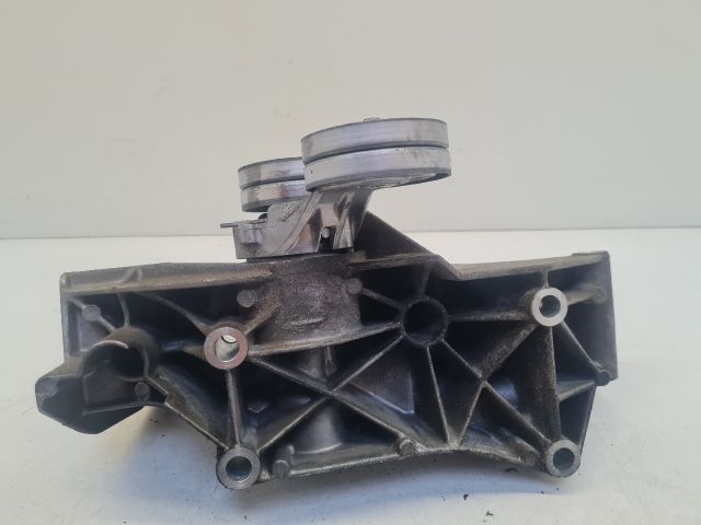 bontott VW GOLF IV Generátor Tartó Bak