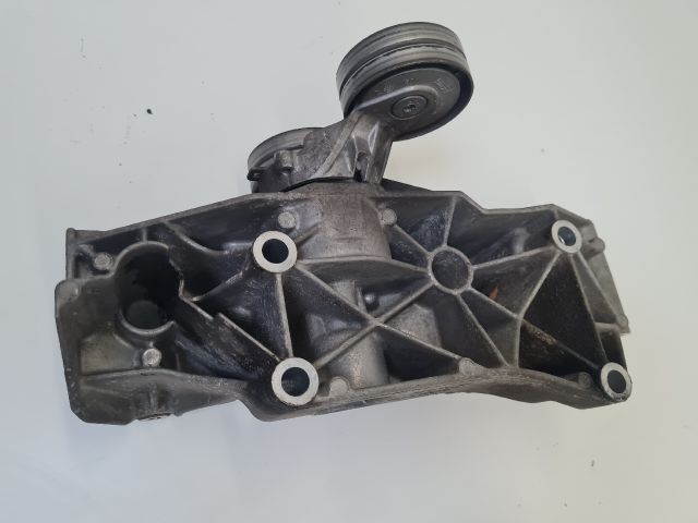 bontott VW GOLF IV Generátor Tartó Bak