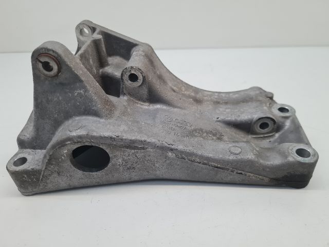 bontott VW GOLF IV Generátor Tartó Bak