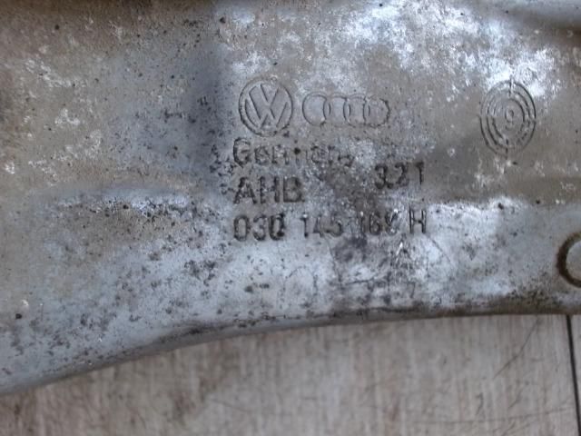 bontott VW GOLF IV Generátor Tartó Bak