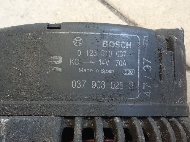 bontott VW GOLF IV Generátor