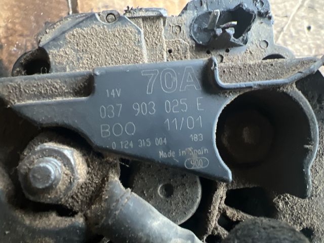 bontott VW GOLF IV Generátor