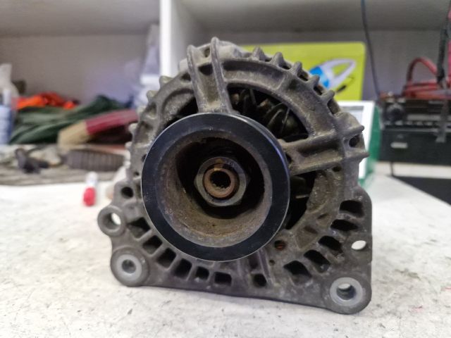 bontott VW GOLF IV Generátor