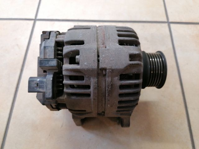 bontott VW GOLF IV Generátor