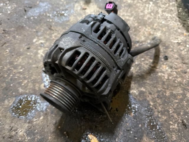 bontott VW GOLF IV Generátor