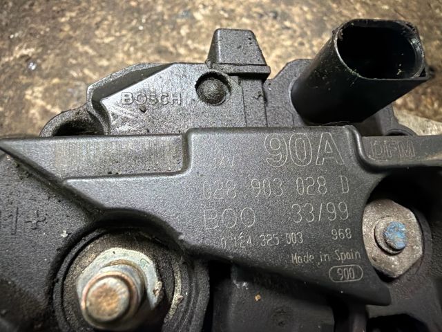 bontott VW GOLF IV Generátor