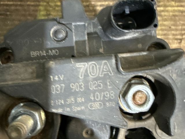 bontott VW GOLF IV Generátor