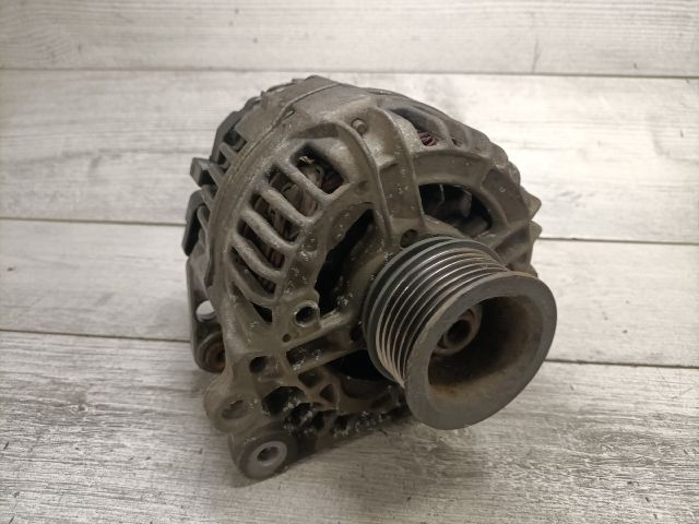 bontott VW GOLF IV Generátor