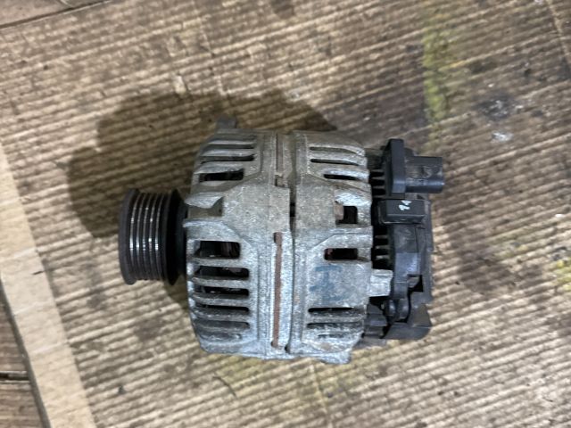 bontott VW GOLF IV Generátor
