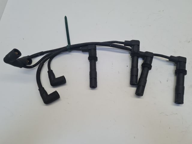 bontott VW GOLF IV Gyújtáselosztó és Gyertya Kábel