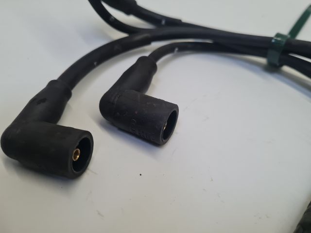 bontott VW GOLF IV Gyújtáselosztó és Gyertya Kábel