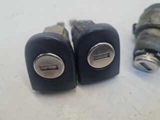 bontott VW GOLF IV Gyújtáskapcsoló Házzal