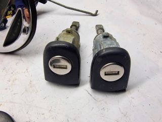 bontott VW GOLF IV Gyújtáskapcsoló Házzal