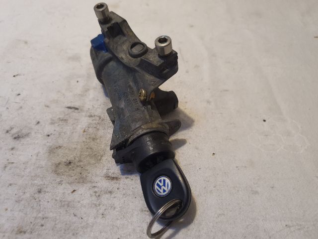 bontott VW GOLF IV Gyújtáskapcsoló Házzal