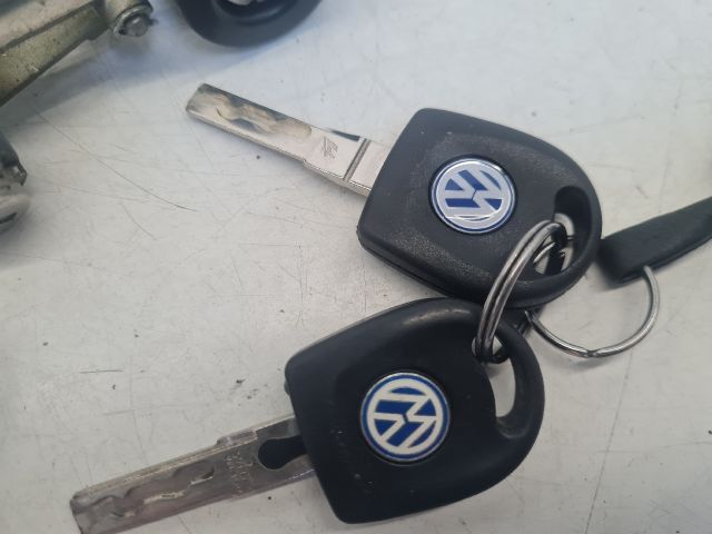 bontott VW GOLF IV Gyújtáskapcsoló Házzal