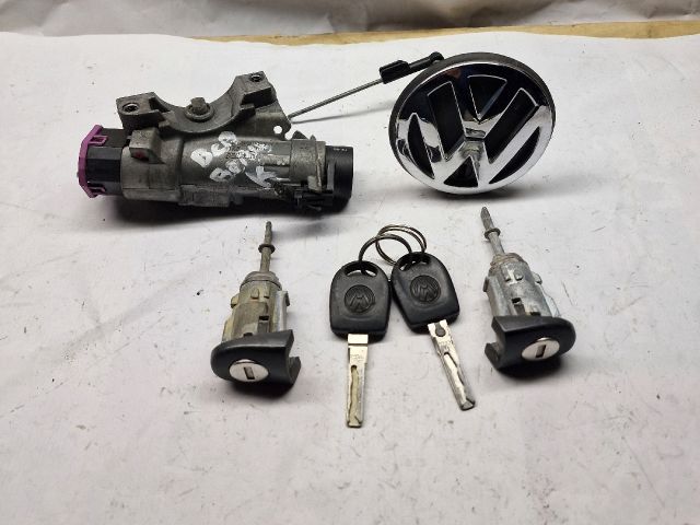 bontott VW GOLF IV Gyújtáskapcsoló Házzal
