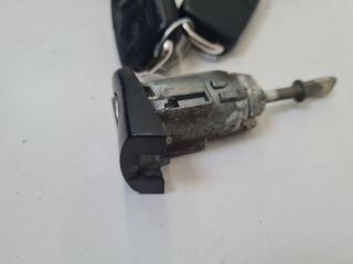 bontott VW GOLF IV Gyújtáskapcsoló Házzal