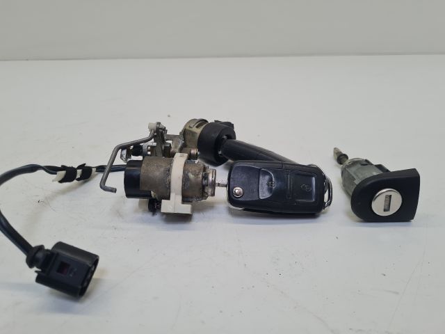 bontott VW GOLF IV Gyújtáskapcsoló Házzal