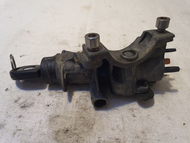 bontott VW GOLF IV Gyújtáskapcsoló Házzal