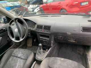 bontott VW GOLF IV Gyújtáskapcsoló Házzal