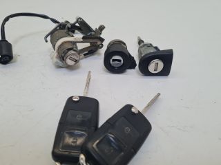 bontott VW GOLF IV Gyújtáskapcsoló Házzal