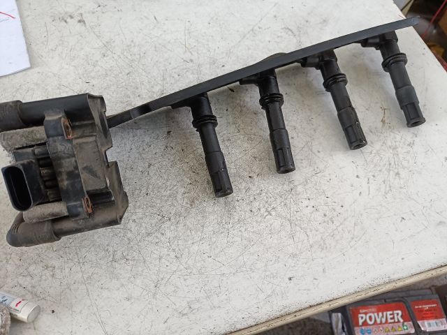 bontott VW GOLF IV Gyújtótrafó Szett