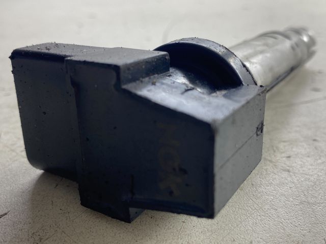 bontott VW GOLF IV Gyújtótrafó