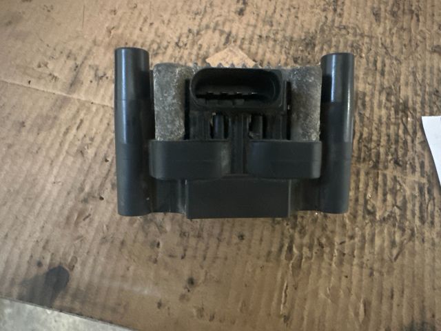 bontott VW GOLF IV Gyújtótrafó