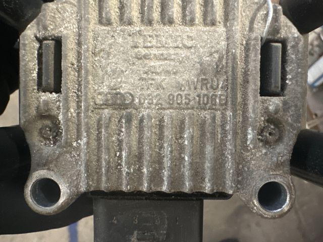 bontott VW GOLF IV Gyújtótrafó