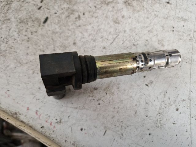 bontott VW GOLF IV Gyújtótrafó