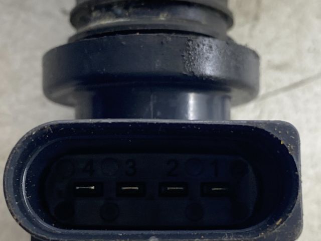 bontott VW GOLF IV Gyújtótrafó