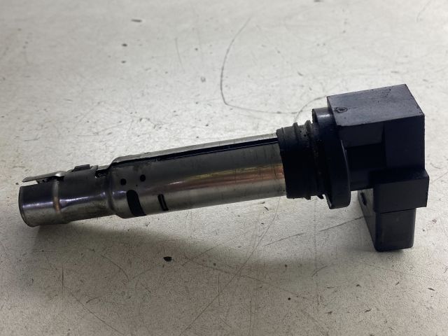 bontott VW GOLF IV Gyújtótrafó