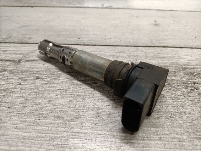 bontott VW GOLF IV Gyújtótrafó